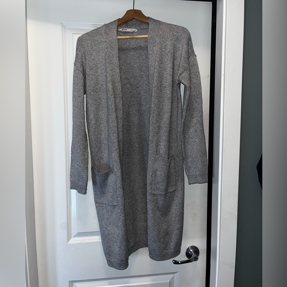 Bluenotes Sweaters - Grey Long Knit Cardigan with Pockets Size Medium